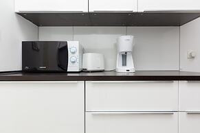 Studio Kolejowa Warsaw by Renters