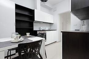 Studio Kolejowa Warsaw by Renters