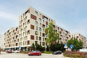 Studio Kolejowa Warsaw by Renters