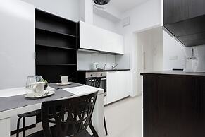 Studio Kolejowa Warsaw by Renters