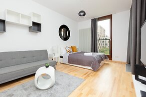 Studio Kolejowa Warsaw by Renters