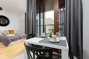 Studio Kolejowa Warsaw by Renters