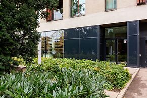 Studio Kolejowa Warsaw by Renters