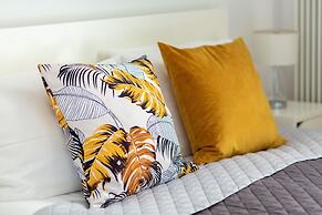 Studio Kolejowa Warsaw by Renters