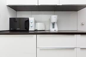 Studio Kolejowa Warsaw by Renters