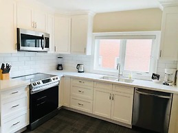 Professional Three Bedroom Condo Suite