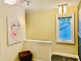 Professional Three Bedroom Condo Suite