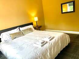 Professional Three Bedroom Condo Suite