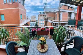 Penthouse 2-bed Apartment in Lido di Ostia