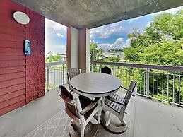 Bear Crossing by VTrips