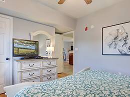 Bear Crossing by VTrips