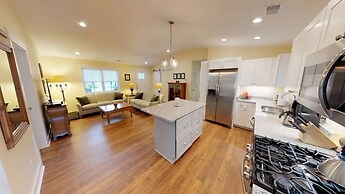 Captain's Secret - Beautiful Home in Downtown Beaufort by RedAwning