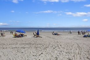 Escaptopia - Mid Island Villa with Multiple Pools by RedAwning