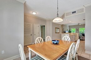 Shorenugh - Bright Villa with Rooftop Pool Next to Coligny Plaza by Re