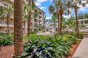 Shorenugh - Bright Villa with Rooftop Pool Next to Coligny Plaza by Re