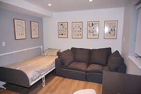 New Listing! West End Jewel - Steps to bus to 4 ski areas!(4860 3 Bedr