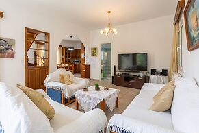 Villa Evie in Nisaki