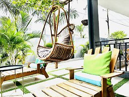 Luxurious Villa With Private Pool, Hot Tub and Bar
