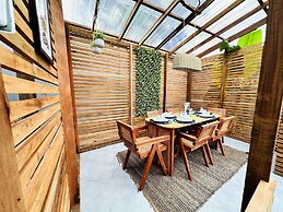 Luxurious Villa With Private Pool, Hot Tub and Bar