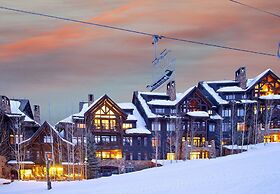 Snowlcoud 203 3 Bedroom Condo by RedAwning