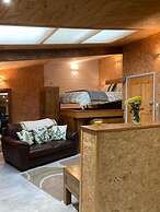 Unique Quirky Studio in Spreyton