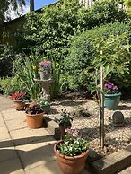 Unique Quirky Studio in Spreyton