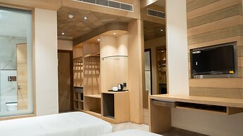 Hotel Clarks Inn Suites Kangra