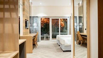 Hotel Clarks Inn Suites Kangra