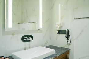 Hotel Clarks Inn Suites Kangra