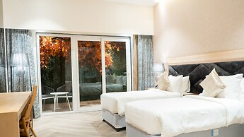 Hotel Clarks Inn Suites Kangra