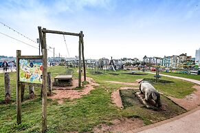 NEW Stunning & Stylish 2BD Flat Paignton Devon