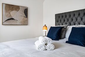 NEW Stunning & Stylish 2BD Flat Paignton Devon