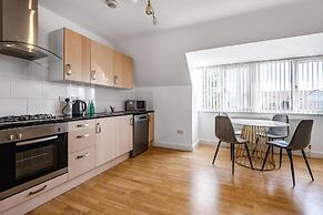 NEW Stunning & Stylish 2BD Flat Paignton Devon
