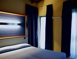 Room in Guest Room - Spacious Double Room in Alba