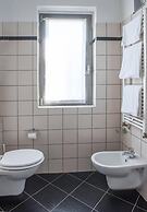 Room in Guest Room - Spacious Double Room in Alba