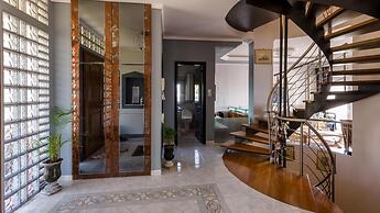 Villa Serenity House of an Elegant Immaculate Luxury Authentic Relaxin