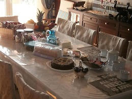 Villa Serenity House of an Elegant Immaculate Luxury Authentic Relaxin