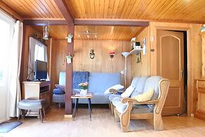 Charming Holiday Chalet Located in a Private Estate With Fenced Garden