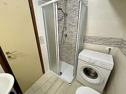 Comfy Flat With Balcony-beahost