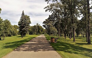 City Pads - Riverside Park