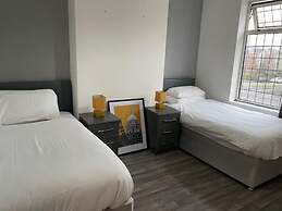 Gateway Mews Wv1 Stays 5beds Parking Long Stay Discounts