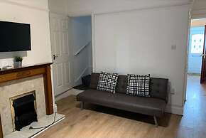 Gateway Mews Wv1 Stays 5beds Parking Long Stay Discounts
