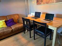 New Cross Mews 4 Bedroom 2 Bathrooms Fast Wifi Parking Sleeps up to 12