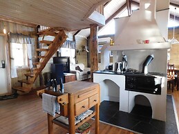 Lake View Cabin