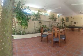 Padrinos Hostal La Paz Full House