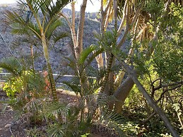 Cottage With 3 Bedrooms, 2 Bathrooms, Heated Solar Pool, Sauna, Jacuzz