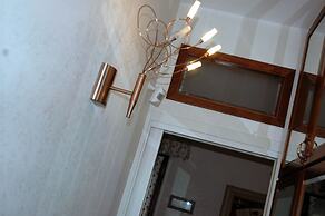 Roma Chic House - Delightful Luxury Apartment 3 People, With Jacuzzi