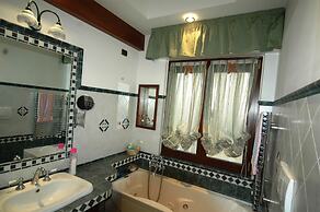 Roma Chic House - Delightful Luxury Apartment 3 People, With Jacuzzi