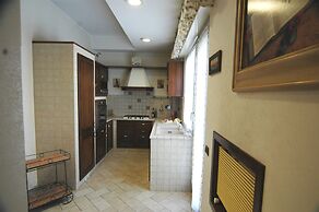 Roma Chic House - Luxury House 4 People - With 2 Bedrooms 2 Bathrooms