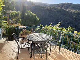 Cottage With 2 Bedrooms2 Bathrooms, Heated Solar Pool, Sauna, Jacuzzi,